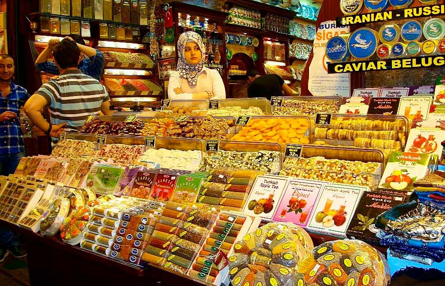 Мысыр Чаршисы, рынок восточных пряностей в Стамбуле.